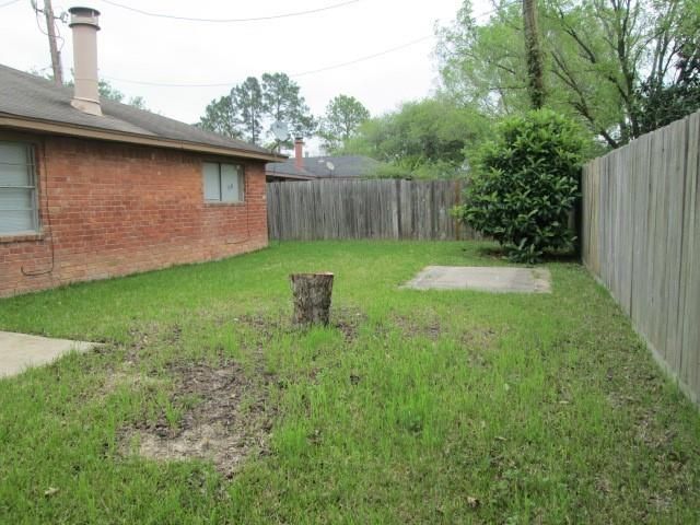 811 Whispering Pine Drive, Missouri City, TX 77489