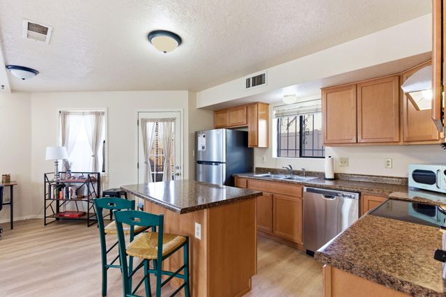 836 Knox Court NE, Albuquerque, NM 87123