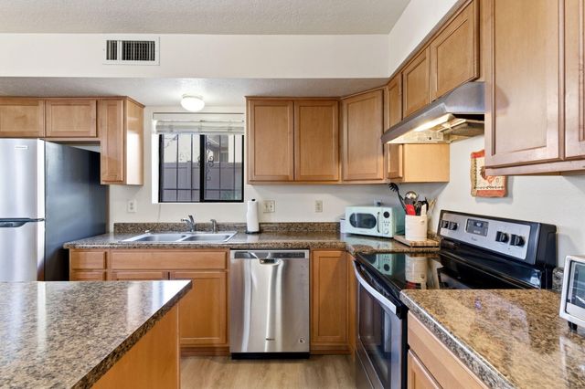 836 Knox Court NE, Albuquerque, NM 87123