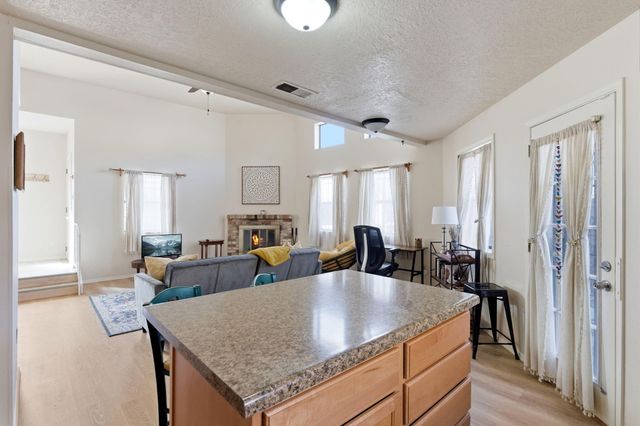 836 Knox Court NE, Albuquerque, NM 87123