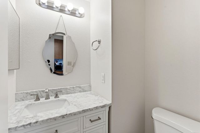 836 Knox Court NE, Albuquerque, NM 87123