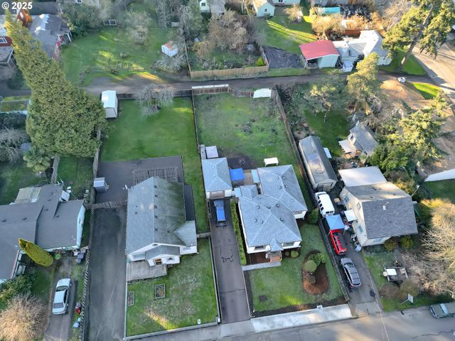 1650 Augusta Aly, Eugene, OR 97403