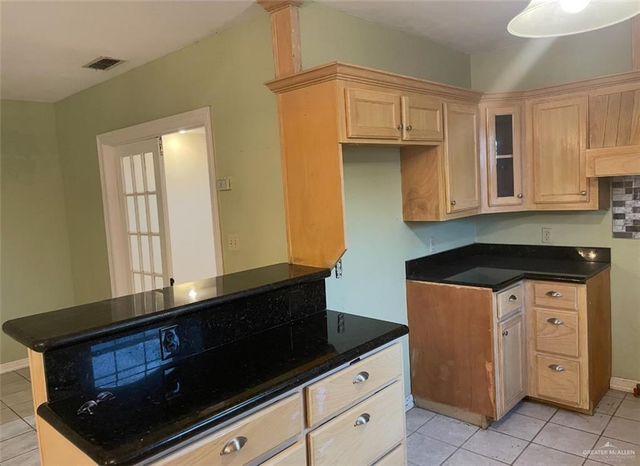 1044 S Florida Street, Mercedes, TX 78570