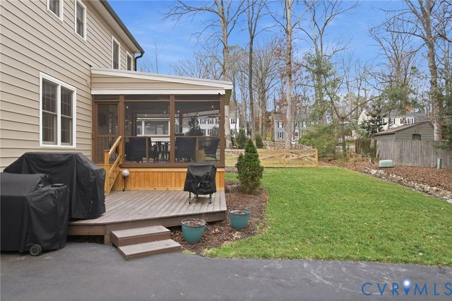 302 Ashtree Pl, Midlothian, VA 23114