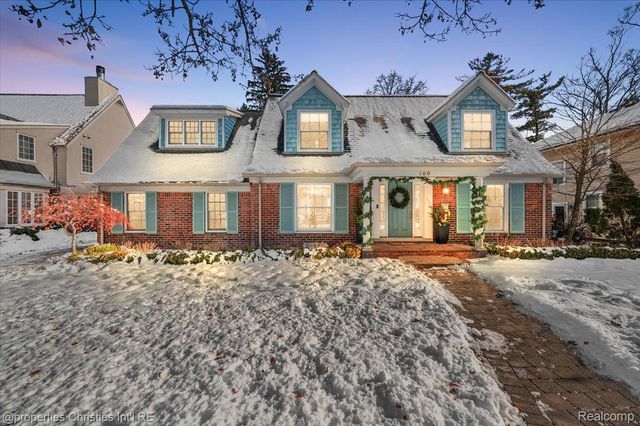 180 Pilgrim Avenue, Birmingham, MI 48009