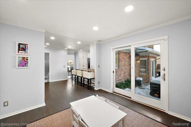 180 Pilgrim Avenue, Birmingham, MI 48009