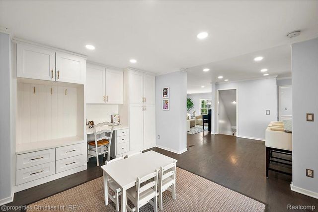 180 Pilgrim Avenue, Birmingham, MI 48009