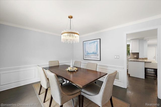 180 Pilgrim Avenue, Birmingham, MI 48009