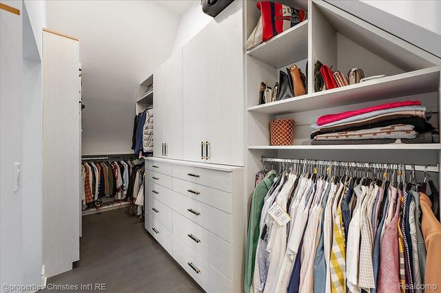 180 Pilgrim Avenue, Birmingham, MI 48009