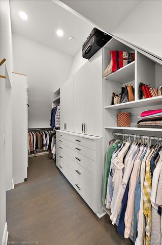 180 Pilgrim Avenue, Birmingham, MI 48009