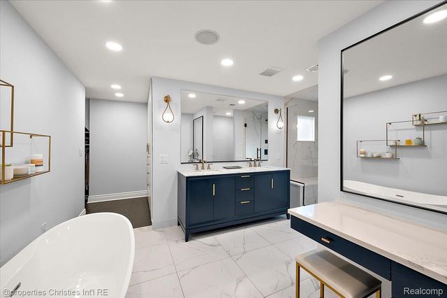 180 Pilgrim Avenue, Birmingham, MI 48009