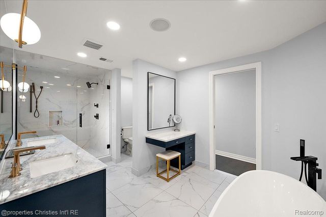 180 Pilgrim Avenue, Birmingham, MI 48009