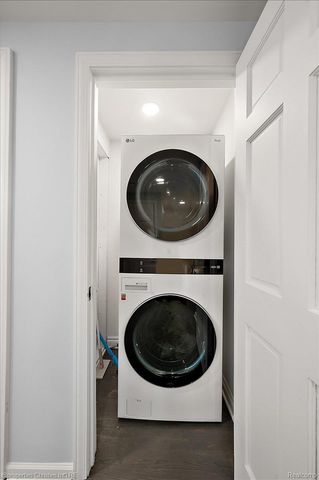 180 Pilgrim Avenue, Birmingham, MI 48009