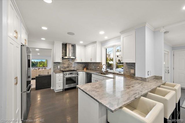 180 Pilgrim Avenue, Birmingham, MI 48009