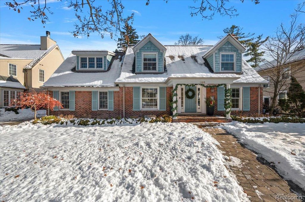 180 Pilgrim Avenue, Birmingham, MI 48009