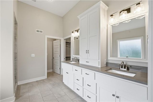 10702 W 171st Terrace, Overland Park, KS 66221