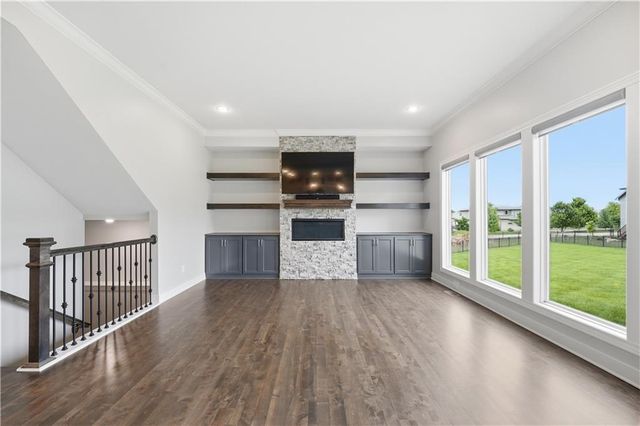 10702 W 171st Terrace, Overland Park, KS 66221