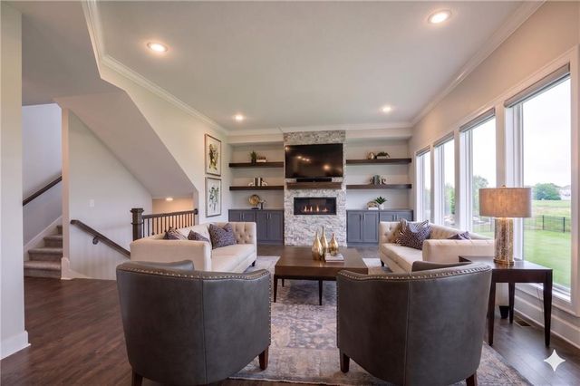 10702 W 171st Terrace, Overland Park, KS 66221