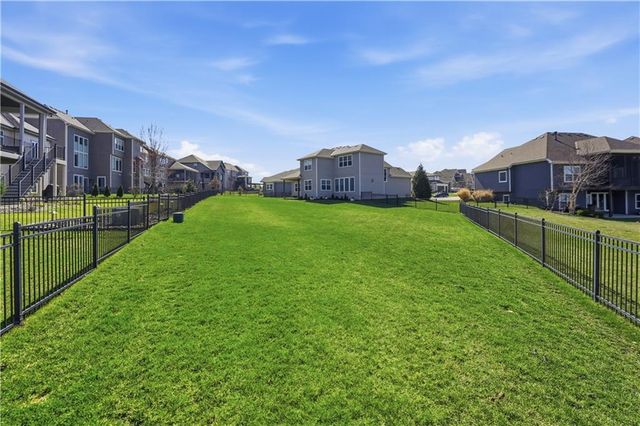 10702 W 171st Terrace, Overland Park, KS 66221