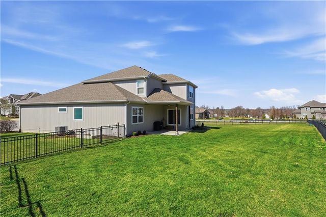 10702 W 171st Terrace, Overland Park, KS 66221