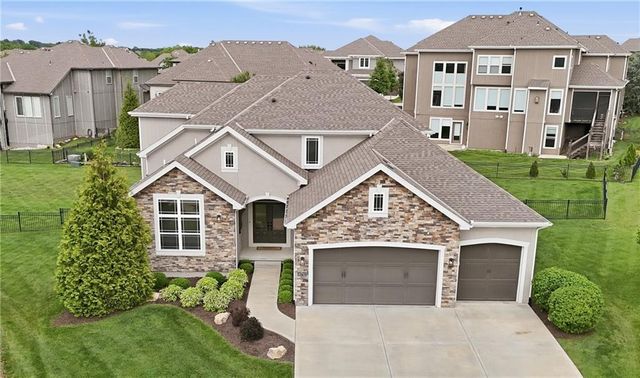 10702 W 171st Terrace, Overland Park, KS 66221