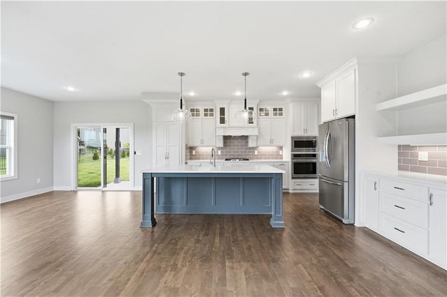 10702 W 171st Terrace, Overland Park, KS 66221