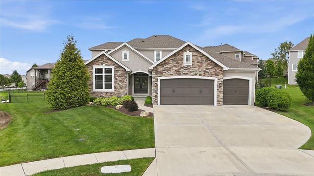 10702 W 171st Terrace, Overland Park, KS 66221