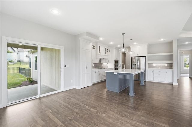 10702 W 171st Terrace, Overland Park, KS 66221