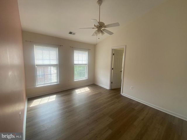 13030 GREG ROY LN, Herndon, VA 20171