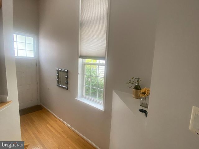 13030 GREG ROY LN, Herndon, VA 20171