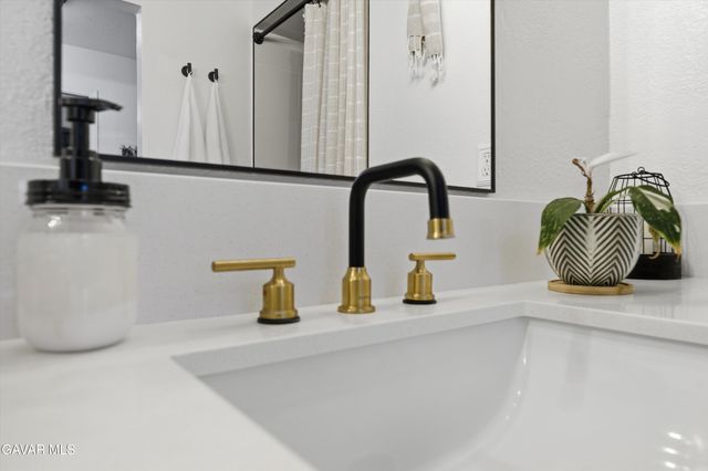 20901 Oak Glen Avenue, Tehachapi, CA 93561