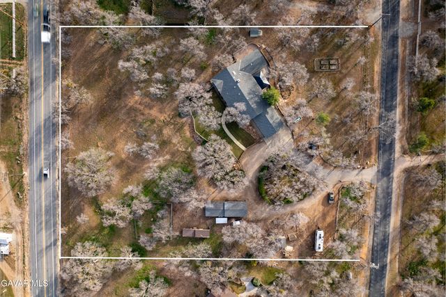 20901 Oak Glen Avenue, Tehachapi, CA 93561