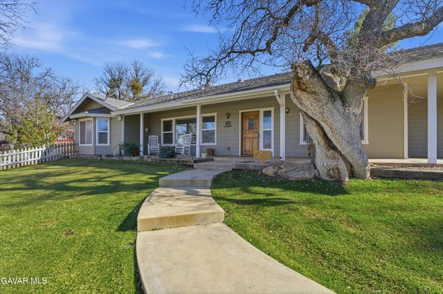 20901 Oak Glen Avenue, Tehachapi, CA 93561