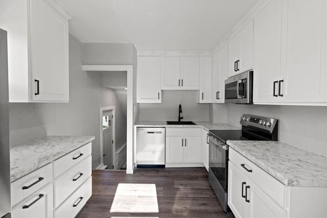 1119 N RICHMOND STREET, Appleton, WI 54911