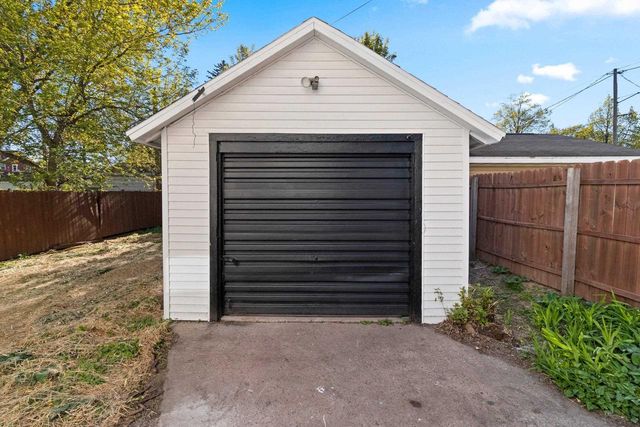 1119 N RICHMOND STREET, Appleton, WI 54911