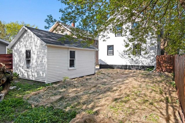 1119 N RICHMOND STREET, Appleton, WI 54911