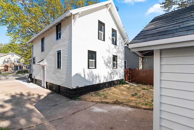 1119 N RICHMOND STREET, Appleton, WI 54911