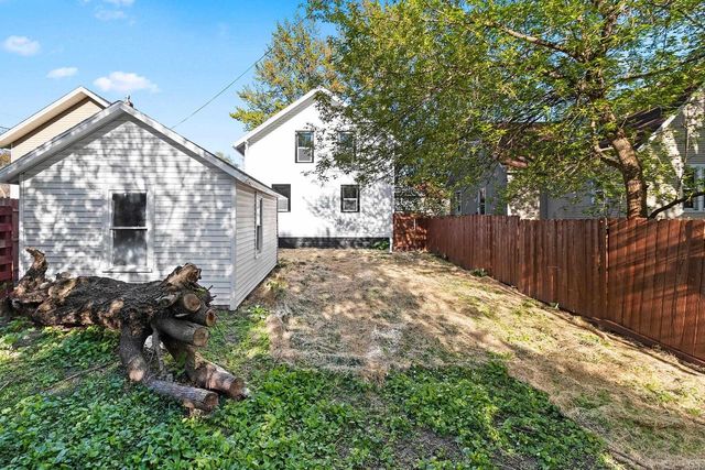 1119 N RICHMOND STREET, Appleton, WI 54911