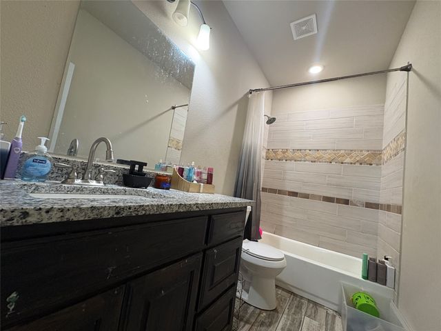 433 Sabine Avenue, Cleburne, TX 76031