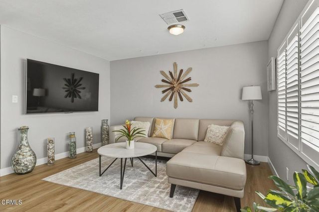 176 Chaucer Lane 176, Ventura, CA 93003