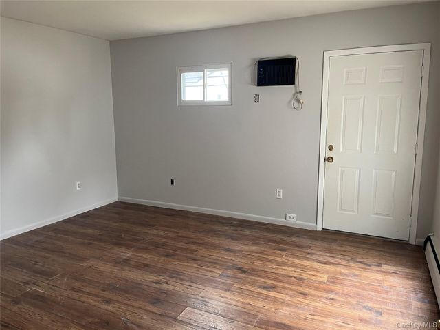 54 Ramble Lane, Levittown, NY 11756