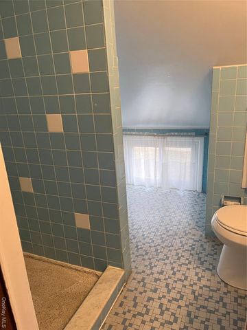 54 Ramble Lane, Levittown, NY 11756