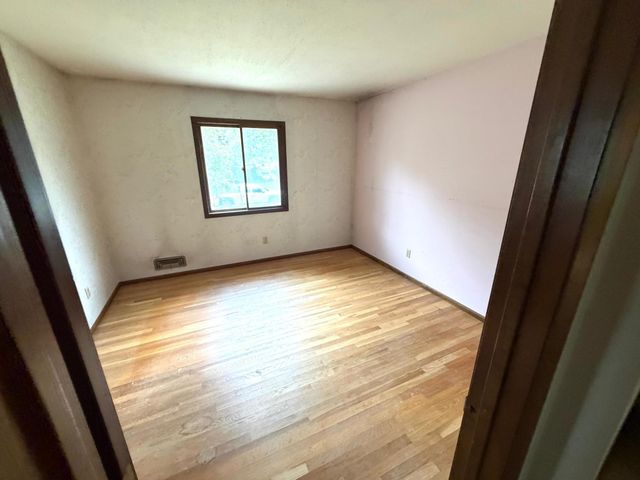 1458 97th Avenue NW, Coon Rapids, MN 55433