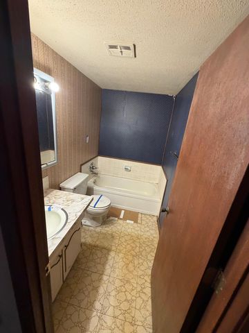 1458 97th Avenue NW, Coon Rapids, MN 55433