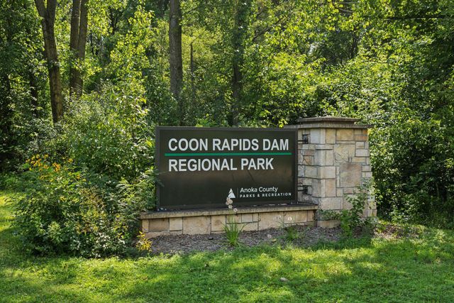 1458 97th Avenue NW, Coon Rapids, MN 55433