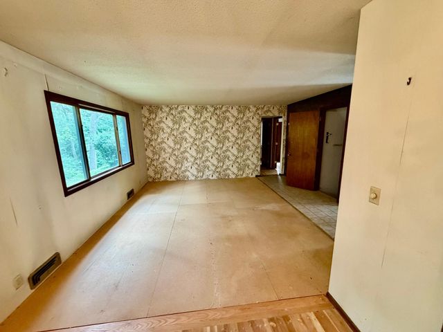 1458 97th Avenue NW, Coon Rapids, MN 55433