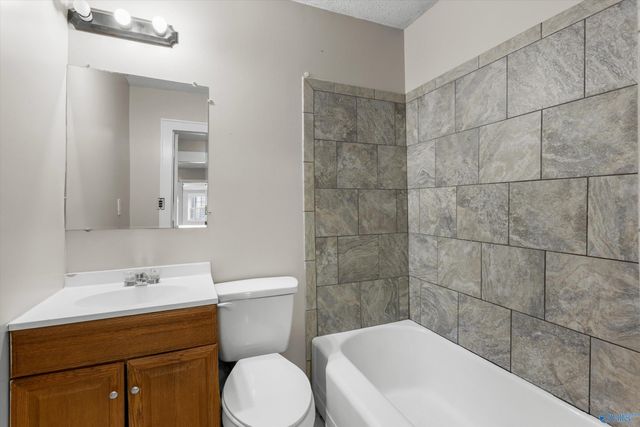 2803 7th Avenue SW, Huntsville, AL 35805