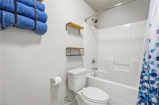 120 S Thalia RD, Virginia Beach, VA 23452