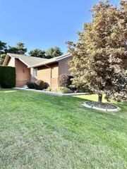 3008 S Neel Pl, Kennewick, WA 99337