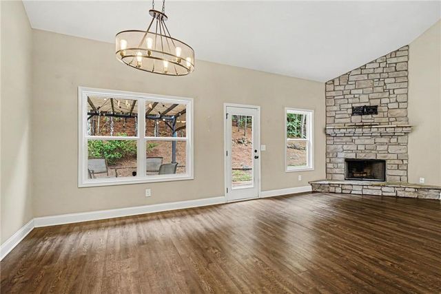 271 Alexandria Way, Dallas, GA 30132